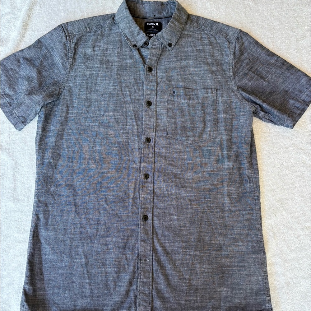 Hurley Men's Gray Chambray Short Sleeve Button Down Shirt S Coastal